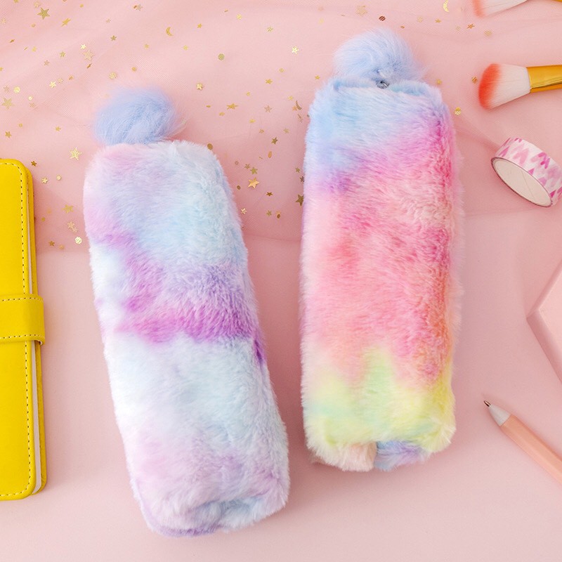 🌈💕(สุ่มสี)กระเป๋าใส่ดินสอปากกา กระเป๋าขนนิ่ม ลายขนสีรุ้ง สวยน่ารัก เหมาะกับสาวๆ🦄 - รูปที่ 3