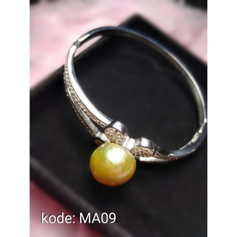 สร้อยข้อมือมุกน้ําทะเล (MA09)