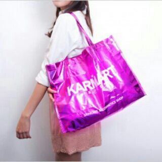 กระเป๋า Karmarts Wink Tote 