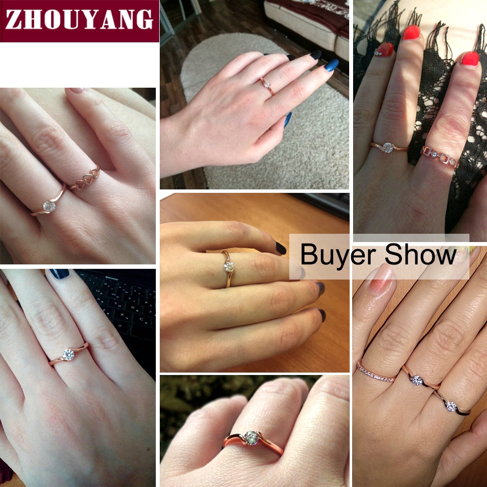 ZHOUYANG แหวนแต่งงานสำหรับผู้หญิงที่เรียบง่ายคลาสสิก Cubic Zirconia Rose Gold สีงานแต่งงานและแหวนหมั้นแฟชั่น ZYR490 เครื่องประดับ