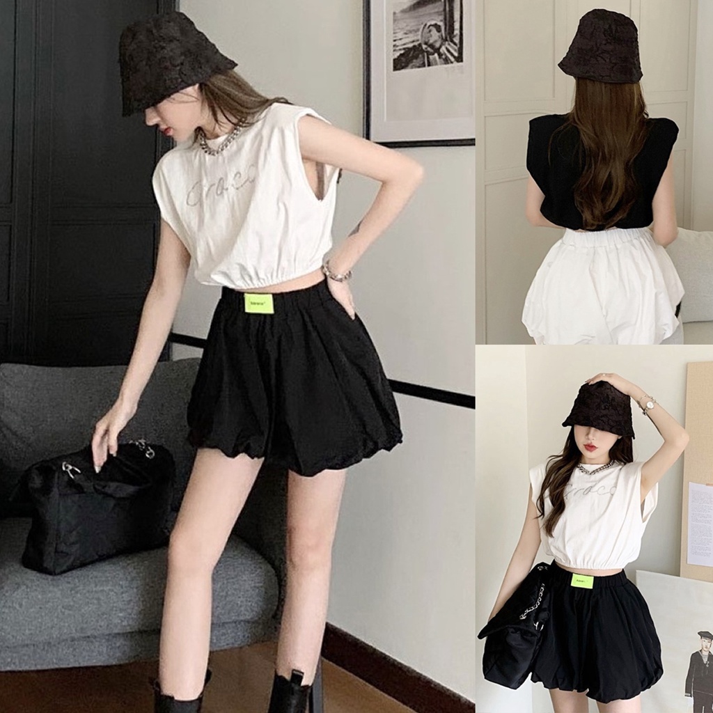 Korean เสื้อครอปแขนสั้นเอวจั๊ม แต่งรีดเพชรลาย Grace 2 สี