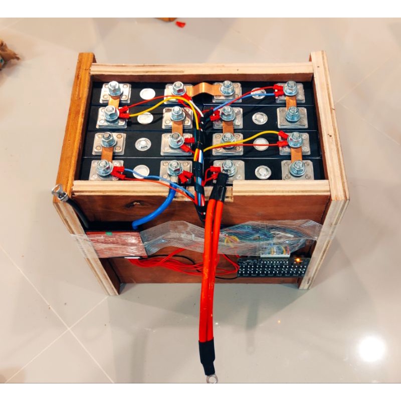 ค่าประกอบแบตเตอรี่ บริการประกอบแบตเตอรี่ พร้อมใช้งาน LiFePo4 Li ion NMC 12V 24V Assembly fees for Ba
