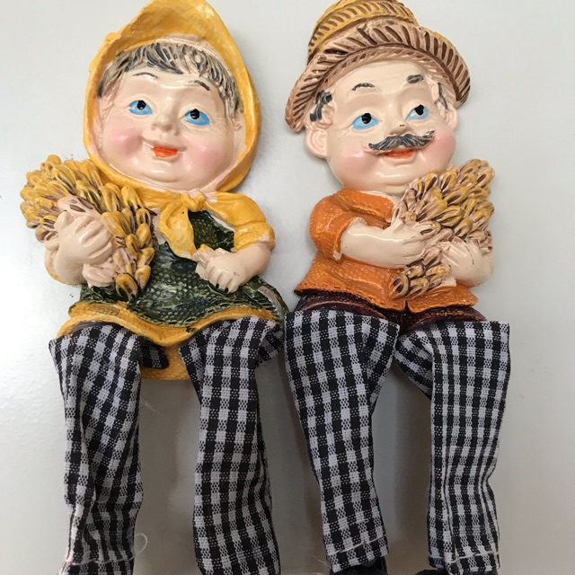 ตุ๊กตาเรซิ่นแม่เหล็กนั่งห้อยขา คู่ตายารวงข้าว