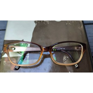 Liz Claiborne L390 size 51-16-135 mm. 2 tone Brown Flex Hinge Eyeglass Frames กรอบแว่นตาของแท้มือสอง รุ่นนี้งานหายากแล้ว