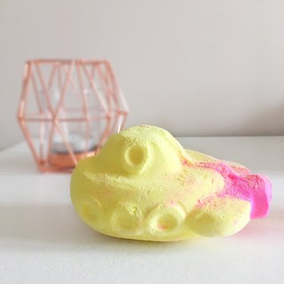 (ของใหม่) Lush Yellow Submarine Bath Bomb