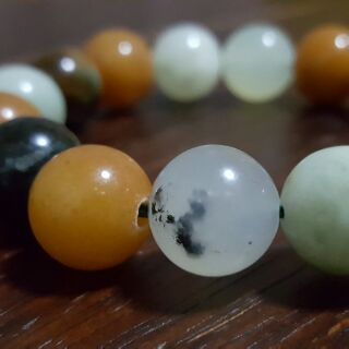 สร้อยข้อมือหยกธรรมชาติ Nephrite jade หยกแท้ 100%