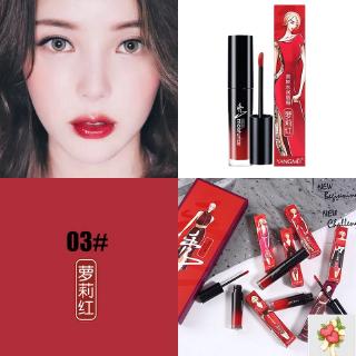 (girlfriends  lips and glazes) ลิปสติกเนื้อลิขวิดสีแดงให้ความชุ่มชื้น