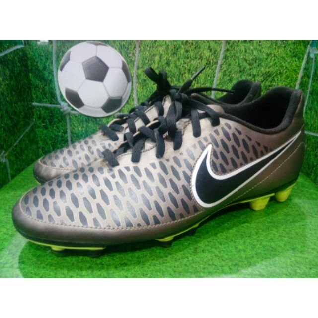 nike magista