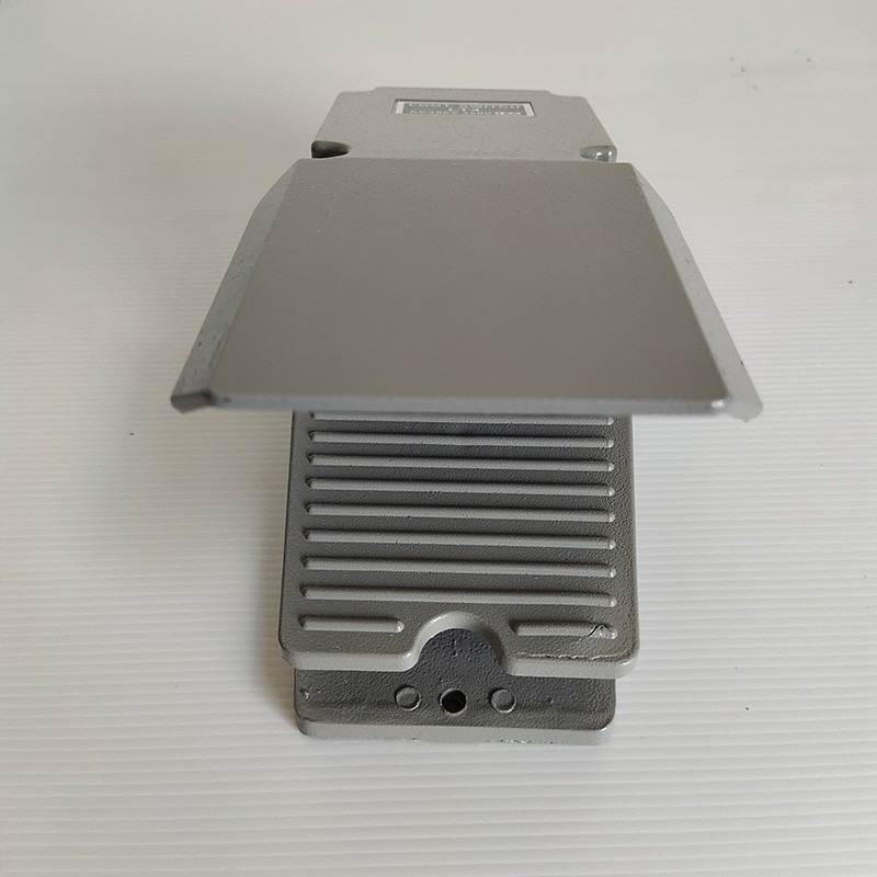 LT-4 TREADLE SWITCH สวิตซ์เท้าเหยียบ