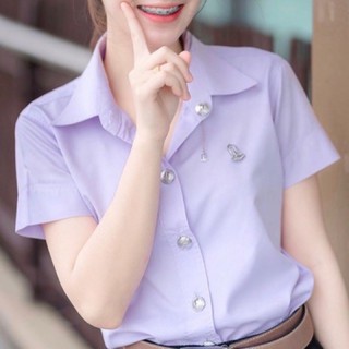 👚เสื้อนิสิตนักศึกษาหญิง เข้ารูป เหมาะกับคนตัวเล็ก มีทั้งสาบหลังและไม่มีสาบหลัง(หลังเรียบและหลังสามเหลี่ยมคละกัน) ราคาถูก