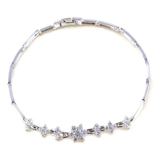 TANITTgems สร้อยข้อมือทองคำขาวประดับเพชรลายดอกไม้ BG71517 - White Gold #5