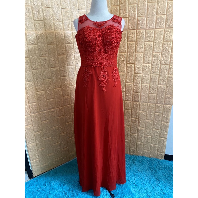 ชุดราตรีกระโปรงยาว สีเเดง B43