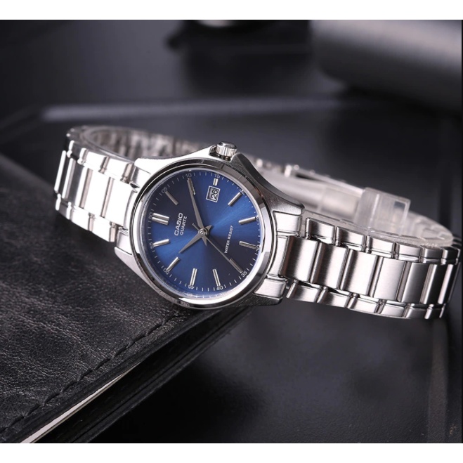 Casio รุ่น LTP-1183A-2A นาฬิกาข้อมือผู้หญิ สายแสตนเลสสีเงิน หน้าปัดสีน้ำเงิน (สินค้าขายดี) -ของแท้ 100% ประกัน 1 ปี