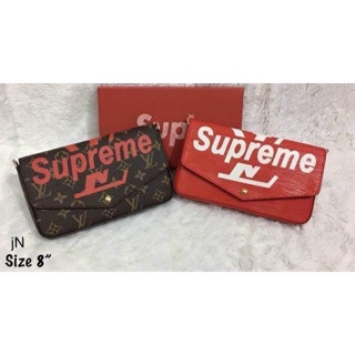 กระเป๋า Supreme