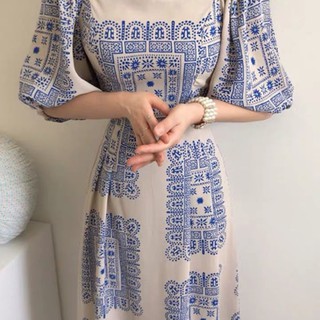 Ladies dress Sandy beach Spot # 🐳🐳เวอร์ชั่นเกาหลีเก๋ไก๋สไตล์ตะวันตกพิมพ์คอเหลี่ยมกับไหปลาร้าแขนโคมกระโปรงยาวแสงฝรั่งเศ