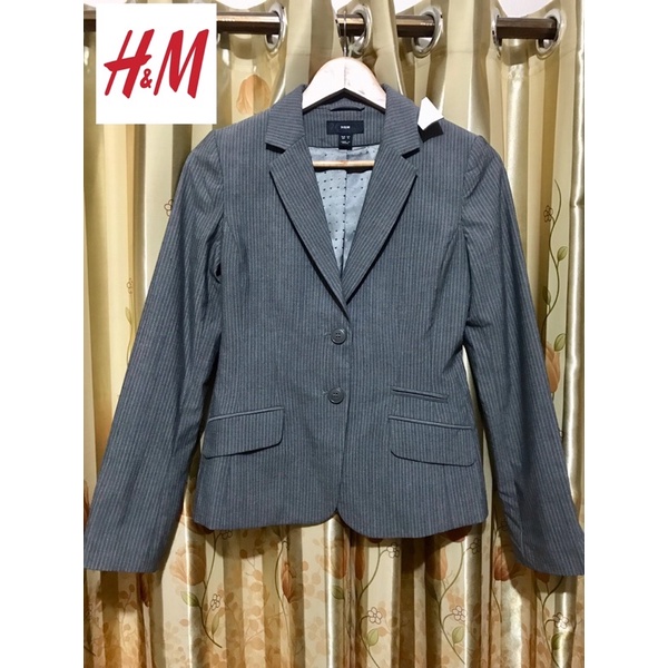 📌stripped gray slim fit blazer suit size EUR 34 เบลเซอร์ สูท slim fit แบรนด์เอชแอนด์เอ็ม สีเทาลายริ้