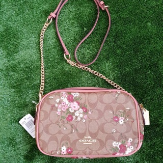 Coach crossbody ใส่กระเป๋าสตางค์ยาวได้ค่ะ