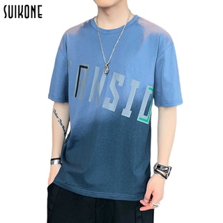 Suikone เสื้อยืดแขนสั้นผู้ชายฤดูร้อนเวอร์ชั่นเกาหลีไล่โทนสีบุคลิกภาพแฟชั่นยอดนิยมลำลองรูปแบบตัวอักษรหลวมแขนสั้น