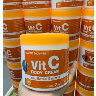 ครีมวิตามินซี Vit c body Curran ขนาด500ml.