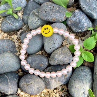 my happy smiley bracelet สร้อยข้อมมือมุกแก้วxSmiley