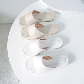 ซานต้า สูง2เซนติเมตร​ รองเท้าใส่นุ่มสบายค่ะ