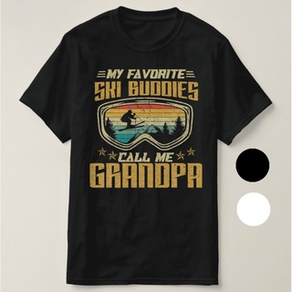 เสื้อยืดผ้าฝ้ายพิมพ์ลายแฟชั่น เสื้อยืด ผ้าฝ้าย 100% พิมพ์ลาย Ski Buddies Call Me Grandpa คุณภาพสูง