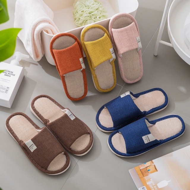รองเท้า รองเท้าใส่ในบ้าน ( สีพื้น )  ใส่ในออฟฟิศ  พื้นมีกันลื่น สไตล์ญี่ปุ่น มี5สีให้เลือก