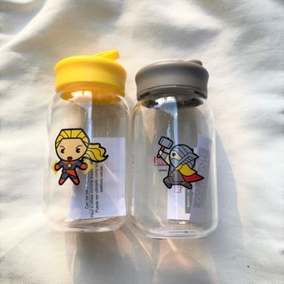 Miniso Marvel - Glass Water Bottle 450ml / มินิโซ มาร์เวล ขวดแก้วน้ำ มีหูหิ้ว ขวดแก้ว ขวดน้ำ