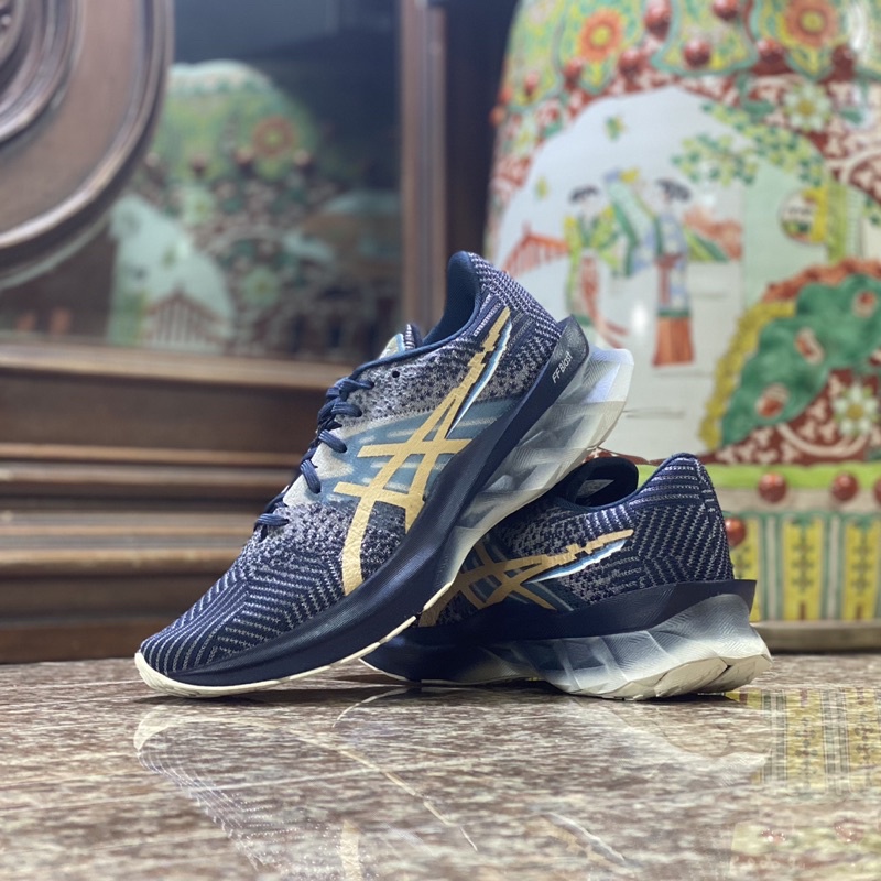 รองเท้าวิ่ง ASICS Novablast PixelNoise (W7US) paulrunningshop
