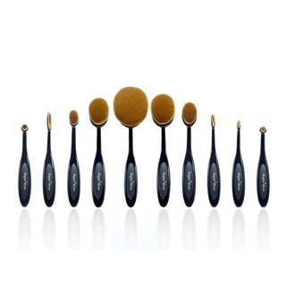 The PRO Foundation Brush Set