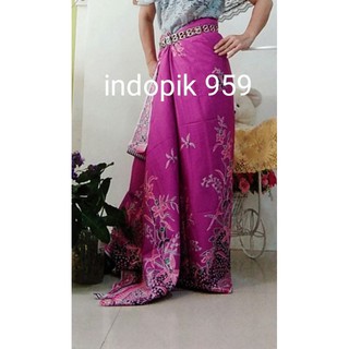 indopik959ผ้าถุงปาเต๊ะอินโดนีเชีย สีชมพูอมม่วงลายกล้วยไม้