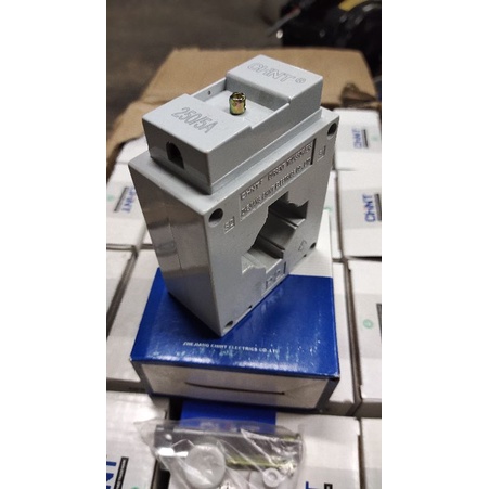 CT.  250/5A. ยี่ห้อ CHNT