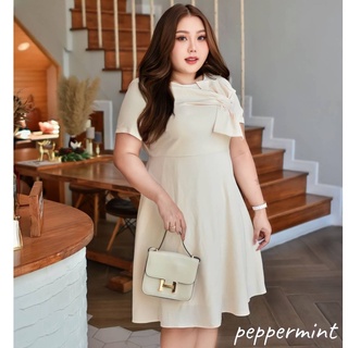 งานพรีเมียม นำเข้า เดรสสาวอวบ สีพาสเทลสวยละมุน แต่งโบว์ที่อก เรียบ หรู ดู ดี Peppermint PlusSize (614 B)