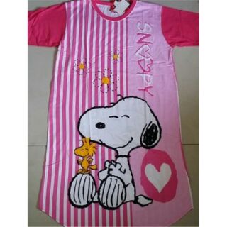 ลิขสิทธิ์แท้ ชุดนอน แซกแขนสั้น ผ้ายืดเนื้อคอตต้อน ฟรีไซด์ สนู๊ปปี้ SNoopy ราคาป้าย 560บ. Freesize รอบอก 42 ยาว 29 นิ้ว