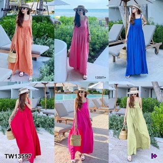 Maxi Dress เดรสยาวสายเดี่ยว ทรงบาบี้เย็บรูดช่วงใต้อกรอบตัว เนื้อผ้าสปันผ้านิ่มพริ้วใส่สบายไม่ร้อน รุ่นนี้ใช้ผ้าเยอะมาก