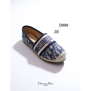 รองเท้า Dior ผ้าทอลายซิกเนเจอร์