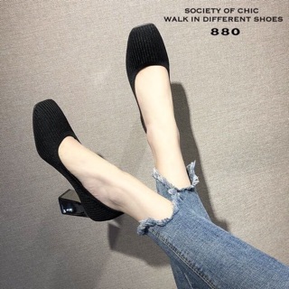 880 คัชชูหัวแหลม มี 2 สี