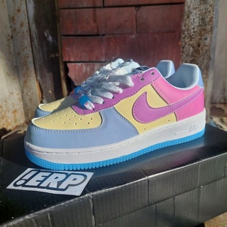 Women nike running shoes 