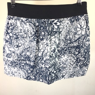 Zara Floral Mini Skirt กระโปรงสั้นซาร่า