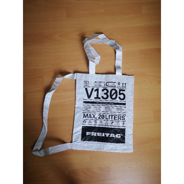 ถุงปุ๋ย freitag ของแท้ 100% จาก shop Germany ขนาด 20 ลิตร (size S)