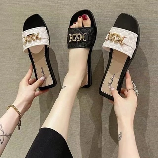 รองเท้าแตะผู้หญิง รองเท้าแตะยางพื้นนุ่มใส่สบาย （แนะนำให้ซื้อเพิ่ม1เบอร์)
