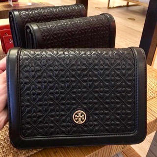 Tory Burch Bag หนังแท้พิมพ์ลายสีดำ รุ่นนี้สวยหรูสุดๆ ขนาดใหญ่กำลังดีเลย รีบจัดก่อนของหมดนะจ๊ะ 🤩