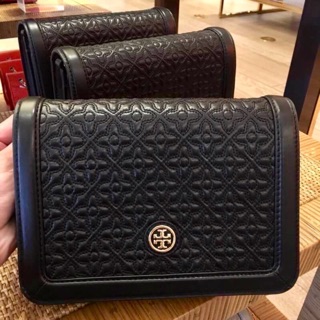 Tory Burch Bag หนังแท้พิมพ์ลายสีดำ รุ่นนี้สวยหรูสุดๆ ขนาดใหญ่กำลังดีเลย รีบจัดก่อนของหมดนะจ๊ะ 🤩