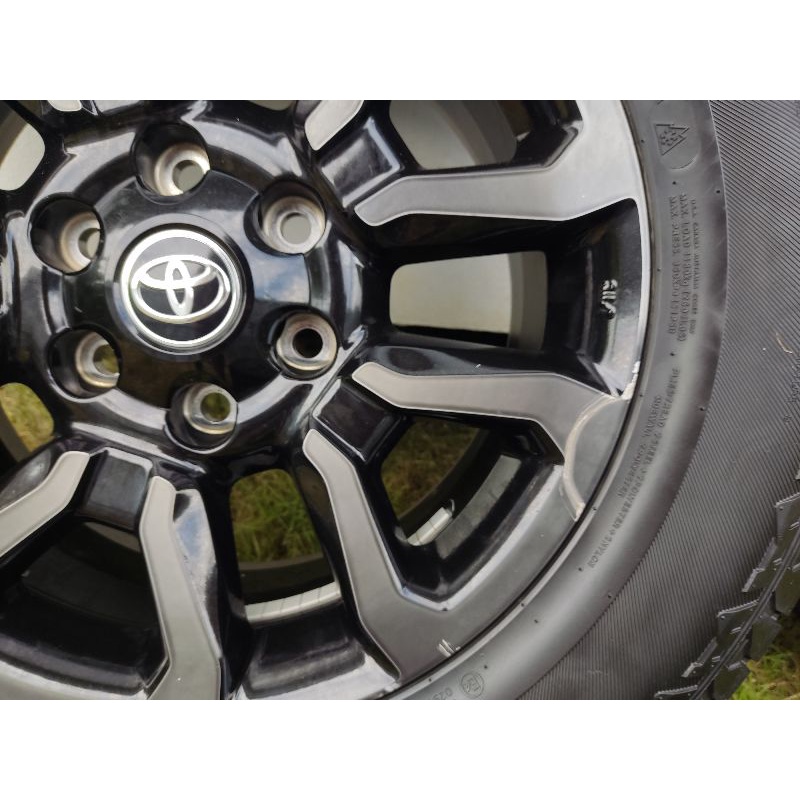 ล้อพร้อมยาง Toyota Revo Rocco TOP