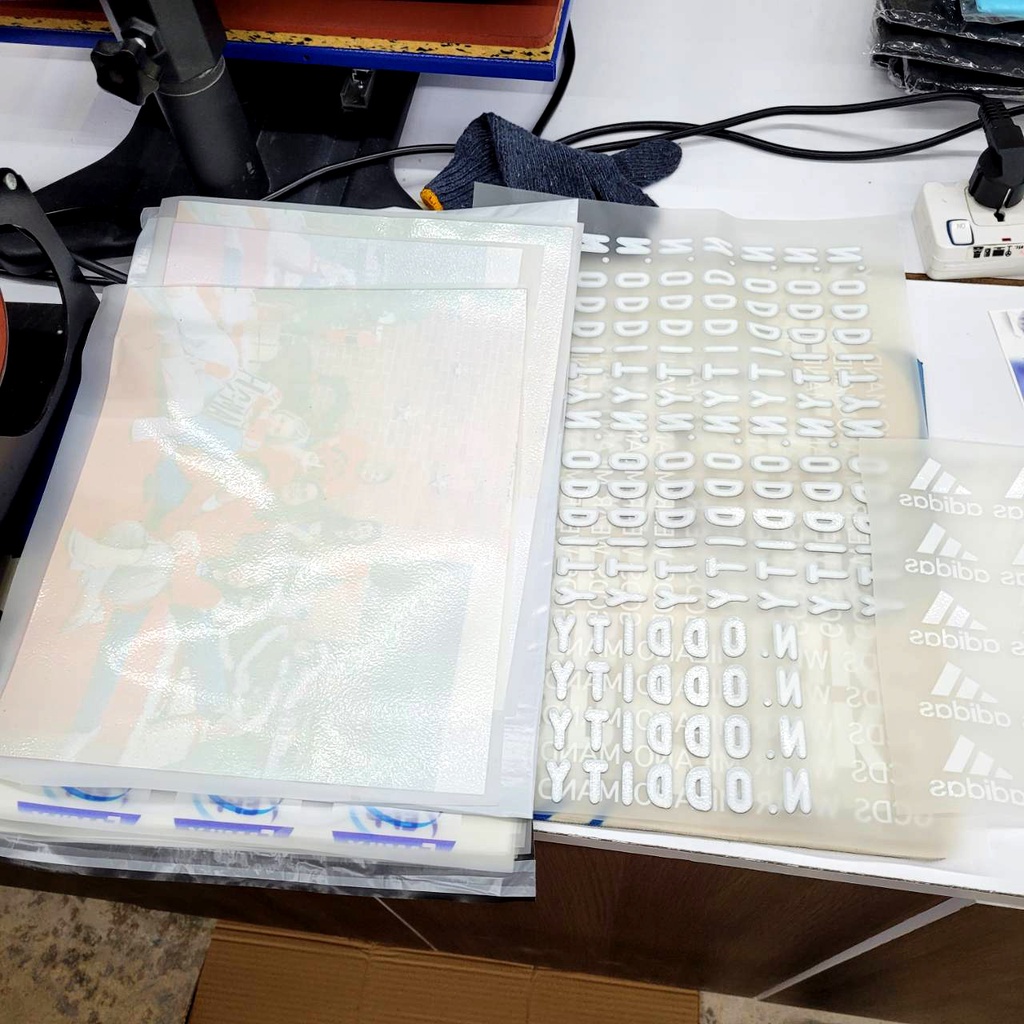 พิมพ์DFT/DTF ปริ้นท์DFT/DTF พิมพ์ตัวรีดติดเสื้อ ขนาดA3 60บ., A4 50บ. รีดลงผ้าได้เลย