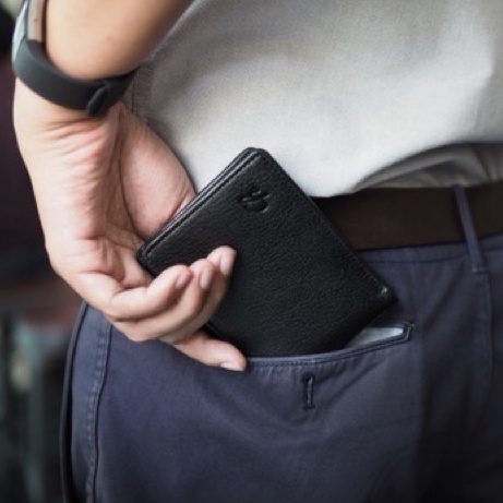 กระเป๋าสตางค์ใบพับสั้นใช้ได้ทั้ง ช/ญ Men purse หนังวัวฟอกฝาด เรียบเท่คลาสิค Charin bag