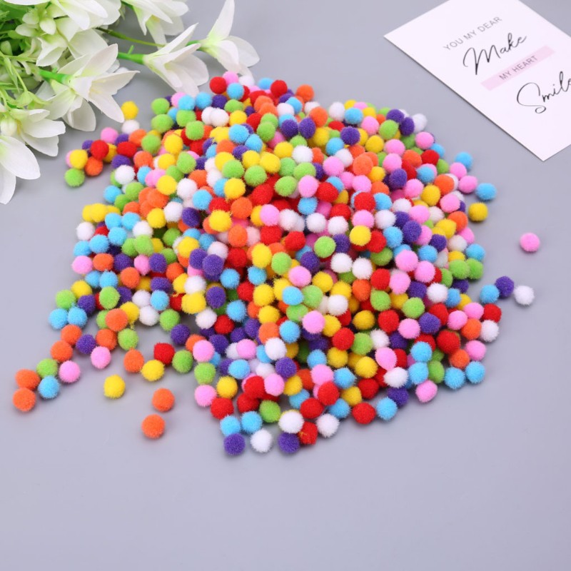 ลูกบอลขนสัตว์ขนาดเล็กที่มีสีสันอุปกรณ์เสริม DIY ลูกโพลีเอสเตอร์ลูกบอลตุ๊กตาคริสต์มาสของเล่นเด็กรองเท้าหมวกตกแต่งพื้นที่ปริศนาทำด้วยมือวัสดุลูกบอลขนสัตว์ขนาดเล็ก ขนาด Pompom หลา