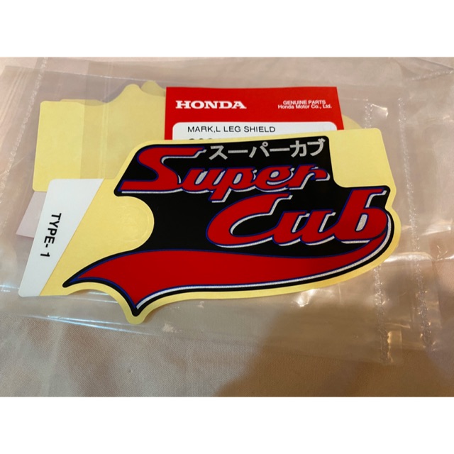 เครื่องหมาย Super cub ติดบังลม  แท้จากศูนย์ SUPER CUB ปี 2019***ราคาต่อชิ้น***