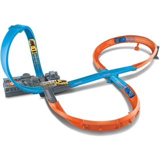 Hot Wheels HW 8 Truck Raceway [Includes 1 Mini Car] GGF92