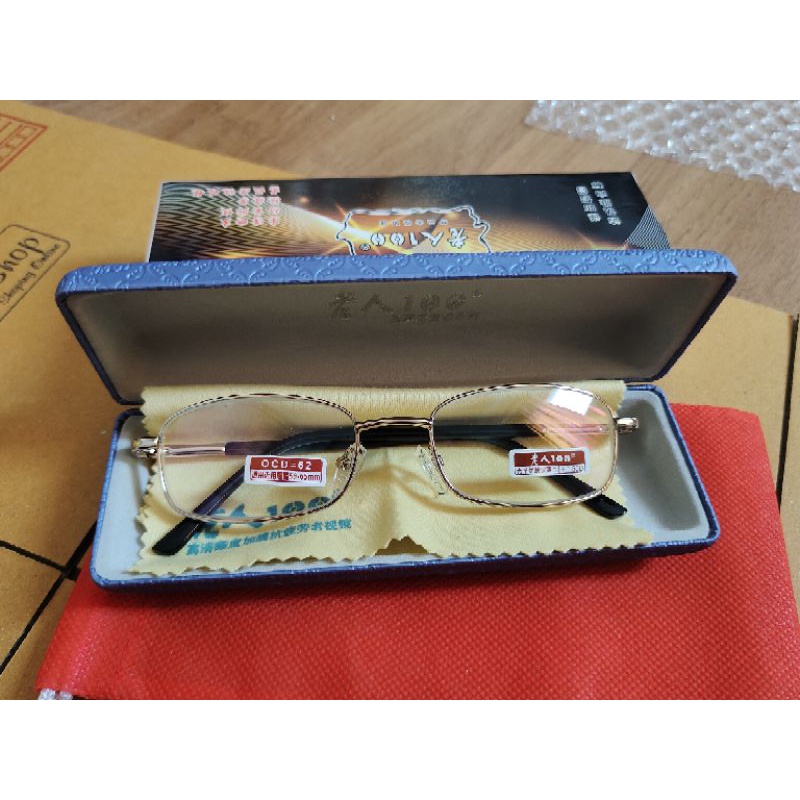 พร้อมส่ง แว่นสายตายาว เลนส์กระจก ขาสปริง งานAaaมาพร้อมSetboxกล่องหนัง+ผ้า ทรงสวย ใส่ได้ทั้งชาย/หญิง มีเก็บเงินปลายทาง,✅